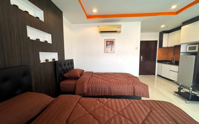 Pool-view Studio With Balcony - New Nordic VIP 4, Pratumnak