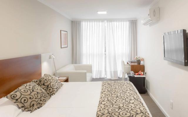 Palm Beach Plaza Hotel