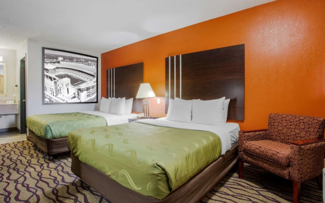 Super 8 Reynolds /East Columbus Area