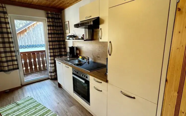 Heli's Holiday Suites