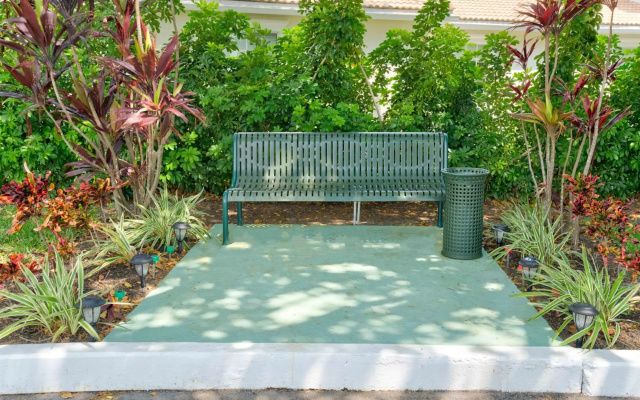 Tequesta Palms Inn