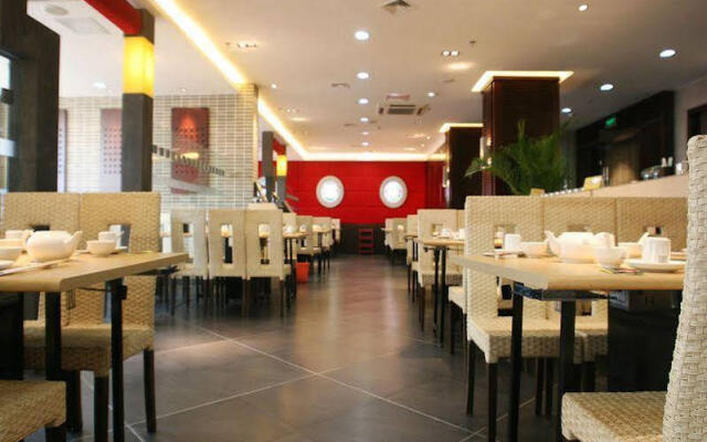 Hua Fei Hotel