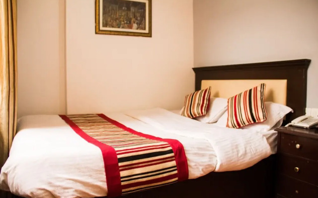 OYO 155 Sankata Hotel & Apartment