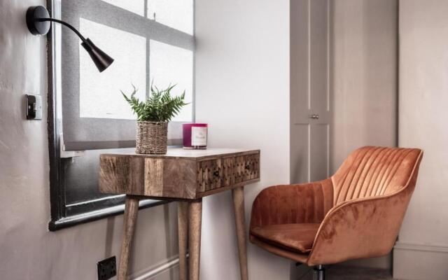 Eden Apartment