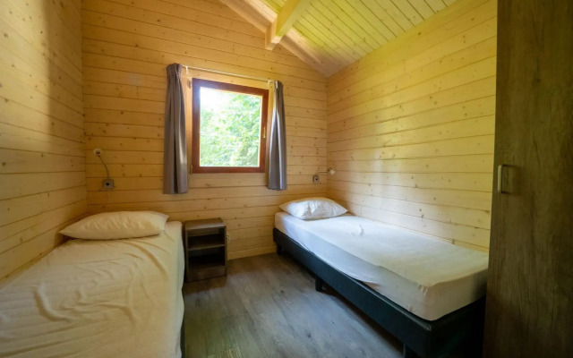 Chalet Near Utrecht With Combimicrowave