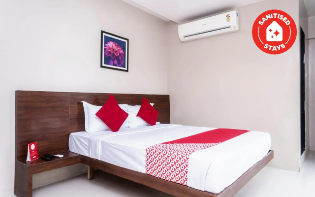 OYO 18340 Grand Pune