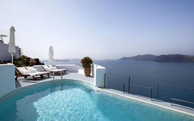 Ikies Santorini