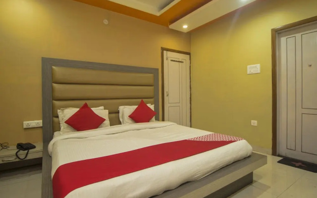 OYO 13521 Sudhriti Hotel