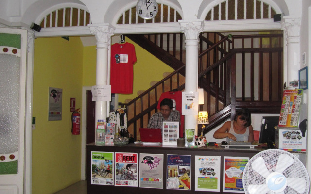 Feetup Garden House Hostel Barcelona