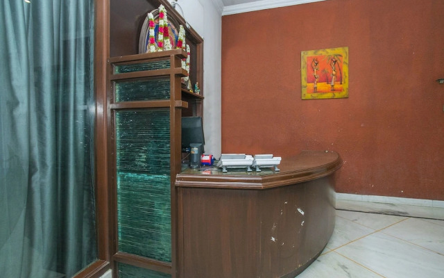 OYO 18762 Vaishnavi Residency