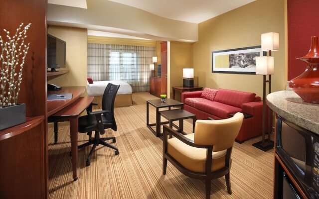 Courtyard by Marriott Long Beach Airport