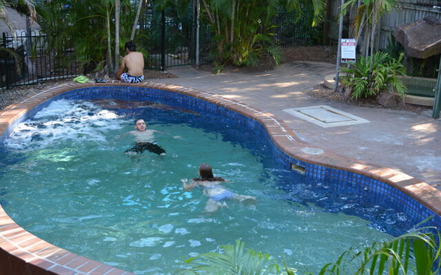 Frogshollow Backpackers