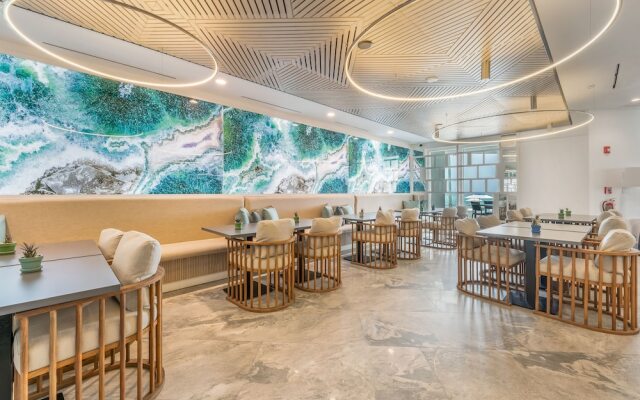 Club Suites at Rum Point