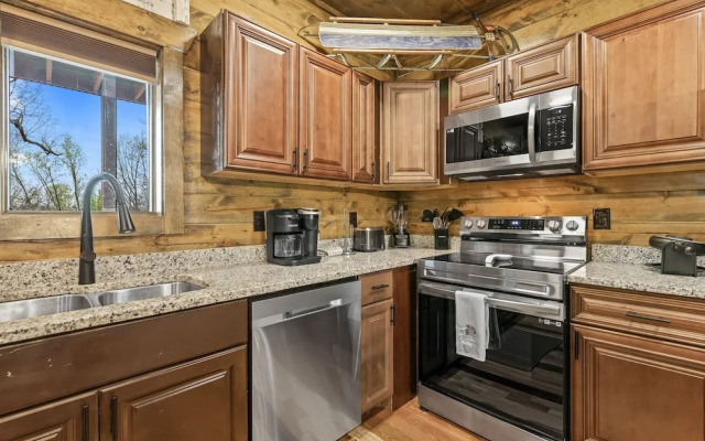 Cabin w/ Hot Tub & Game Room in the Smokys!