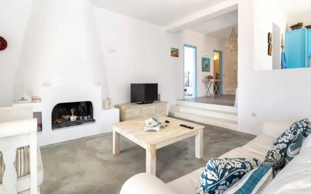 Petra House Kea 12776742