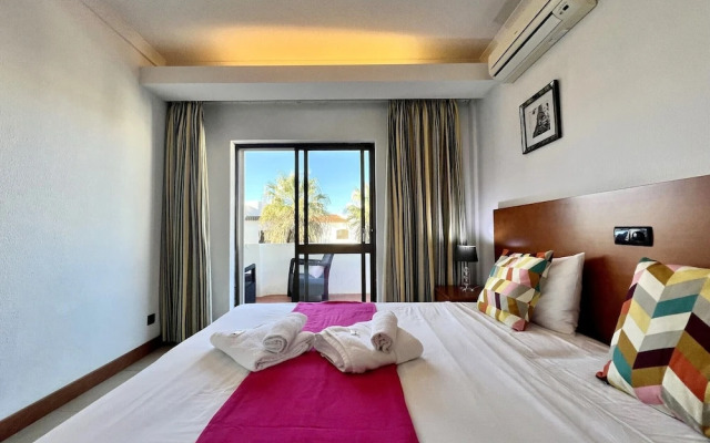 Vilamoura Cosy 4 With Pool by Homing