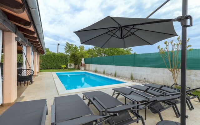 Pool Villa Petra's Place