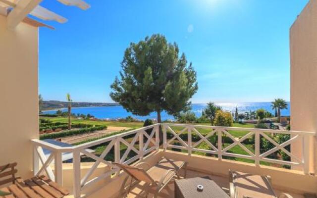 Apartment 13 Coral Bay