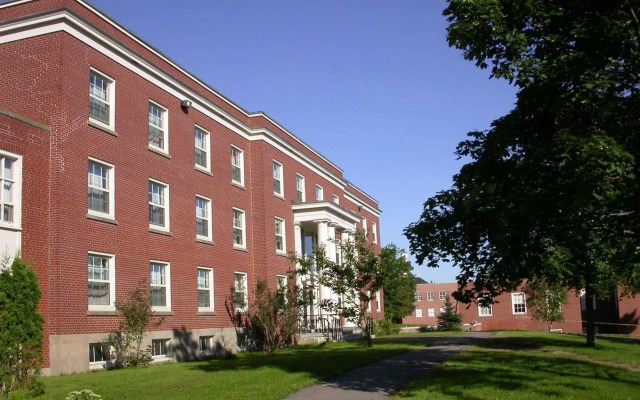 UNB Fredericton Summer Hotel