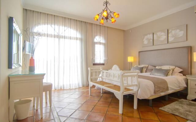 Twelve guest 6bedrooms Villa Montecarlo