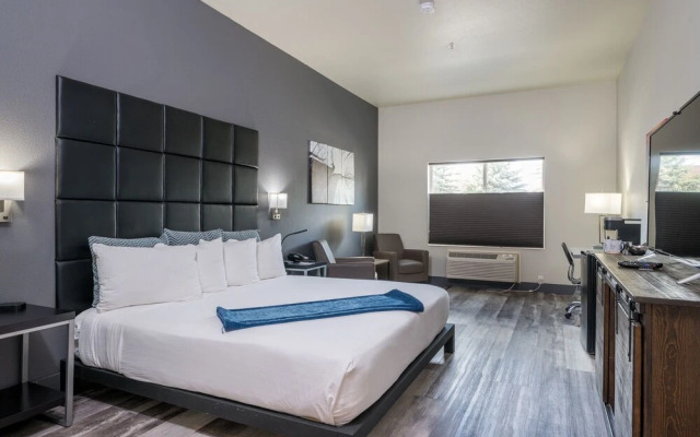 Wood River Inn & Suites