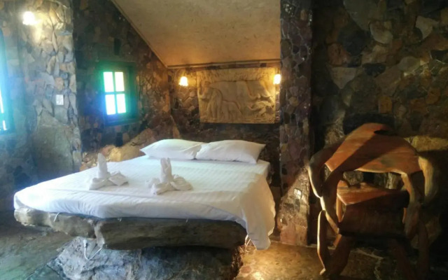 Needa Rock Resort
