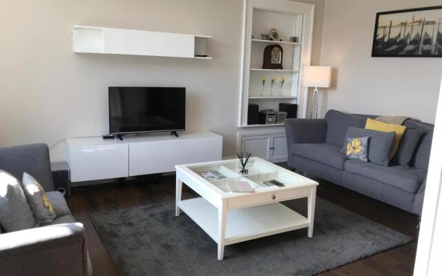Stramongate Apartment