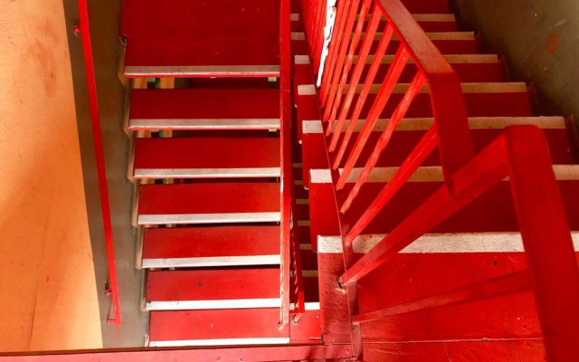 La Petite Rouge Motel