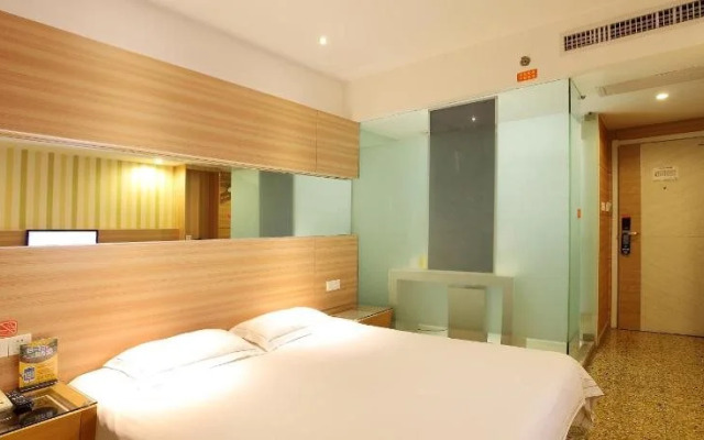 Yunqi Hotel