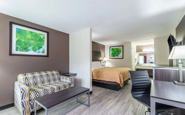 Quality Inn & Suites Canton