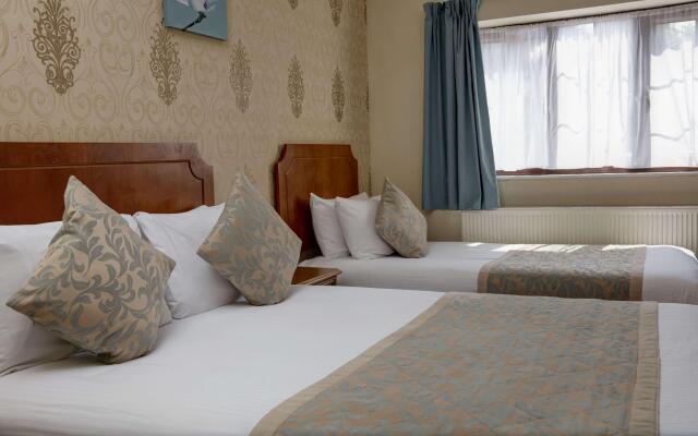 Bridge House Hotel