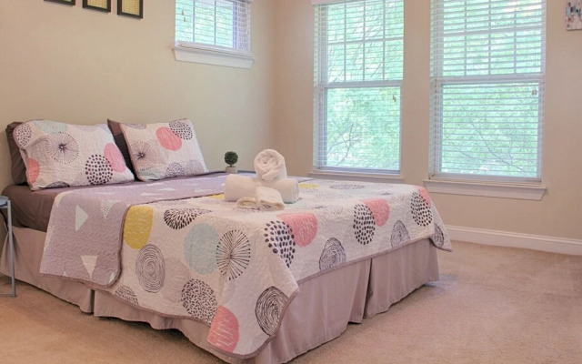 2 bedroom, East 9th Street