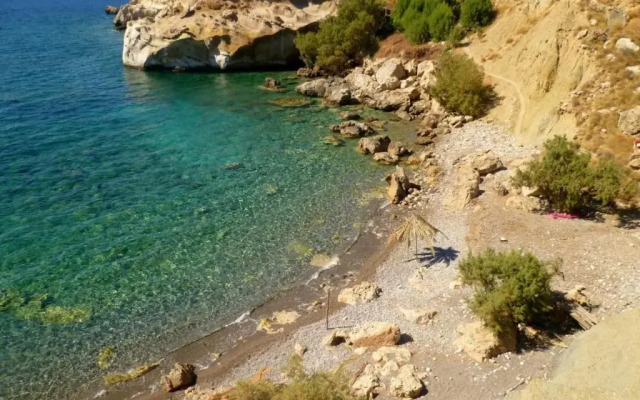 Fuego Sagrado Hideaway-A Poolside Retreat