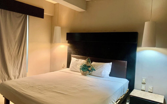 5th Avenue Room By BLVD