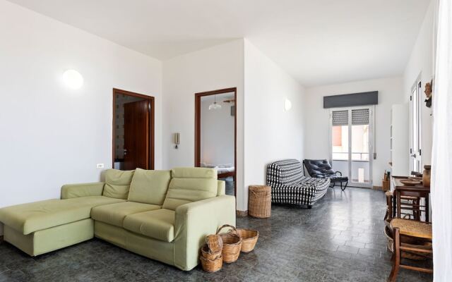 Pleasant Holiday Home in Donnalucata near Spiaggia Micenci