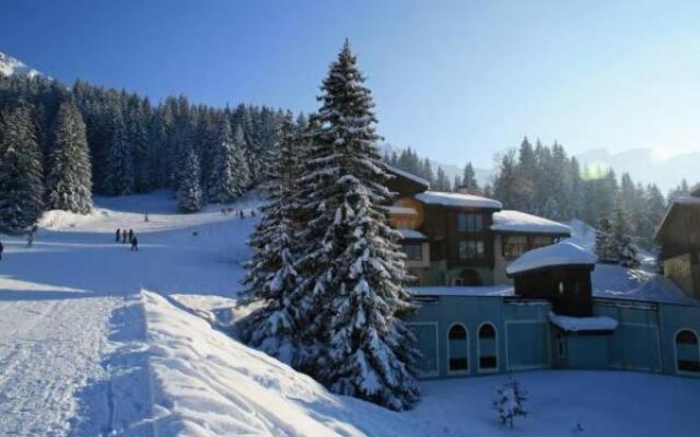 Duplex Apartment Right At The Ski Lift Tracks