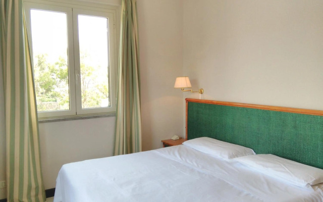 Lucky 8 Hotel