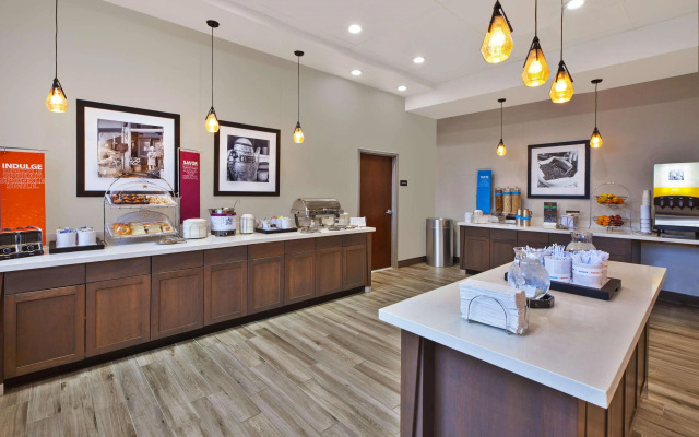 Hampton Inn by Hilton Detroit Dearborn