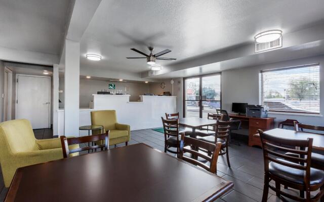 Quality Inn & Suites near Downtown Mesa