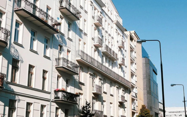 No.4 Residence