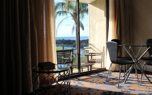 Whale Motor Inn and Restaurant