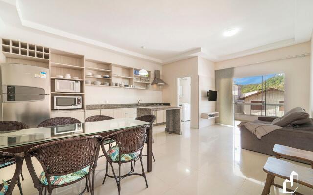 Apartamento com 03 dormitórios