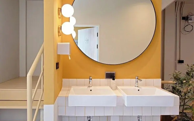 Au Luna Bangkok Hostel