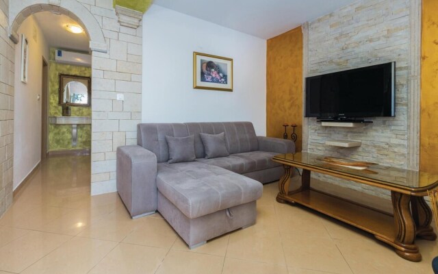 Amazing Apartment in Kosinozici With 1 Bedrooms, Wifi and Outdoor Swimming Pool