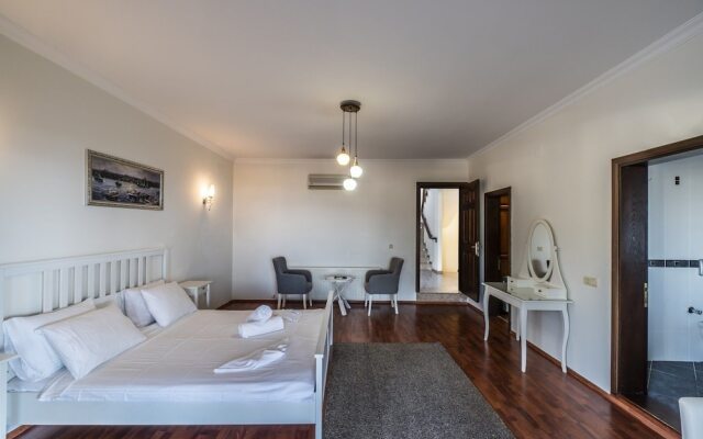 Villa Torba Bay 1/A by Evtatilim