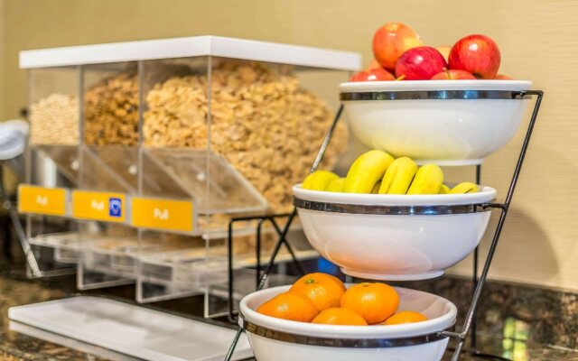 Comfort Inn & Suites Villa Rica