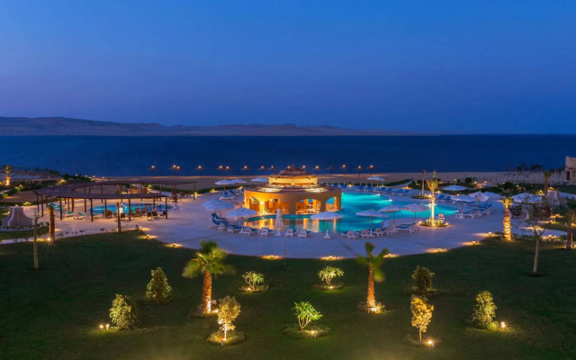 Byoum Lakeside Hotel