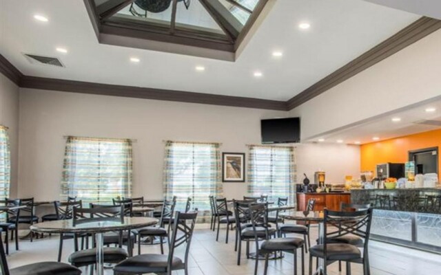 The Marco Hotel Lake Charles