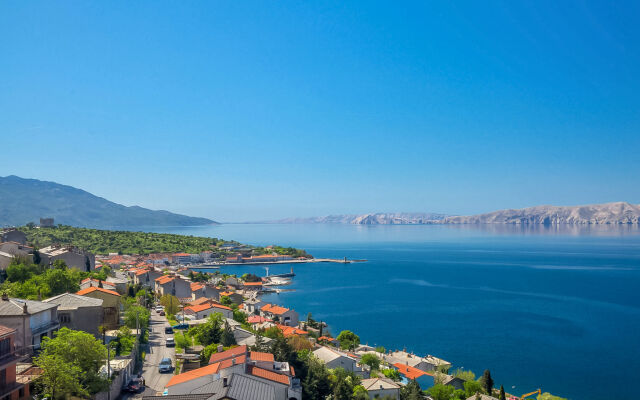 Three-Bedroom Holiday Home in Senj