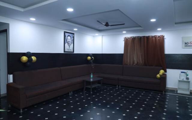 Urban Stay Chairmen Hotel